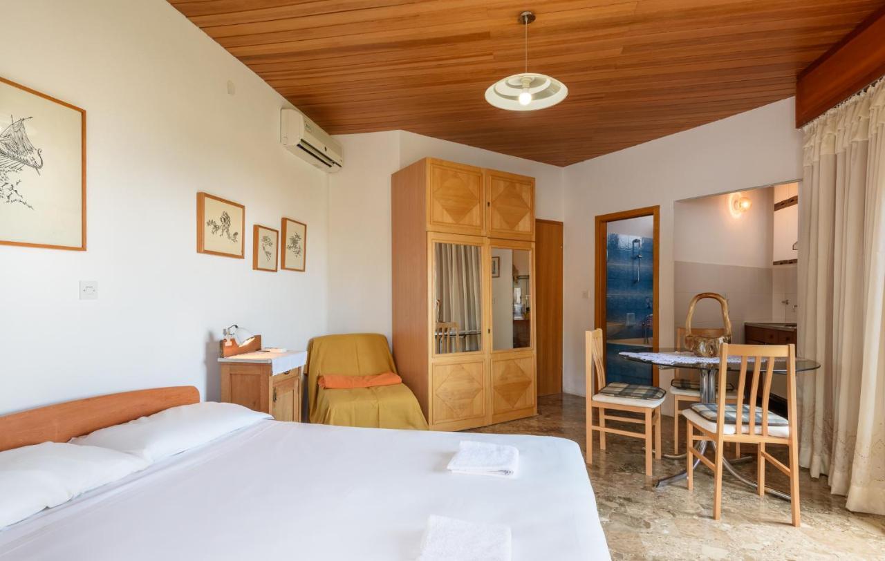 Fio'S Hotel Hvar Town Bagian luar foto