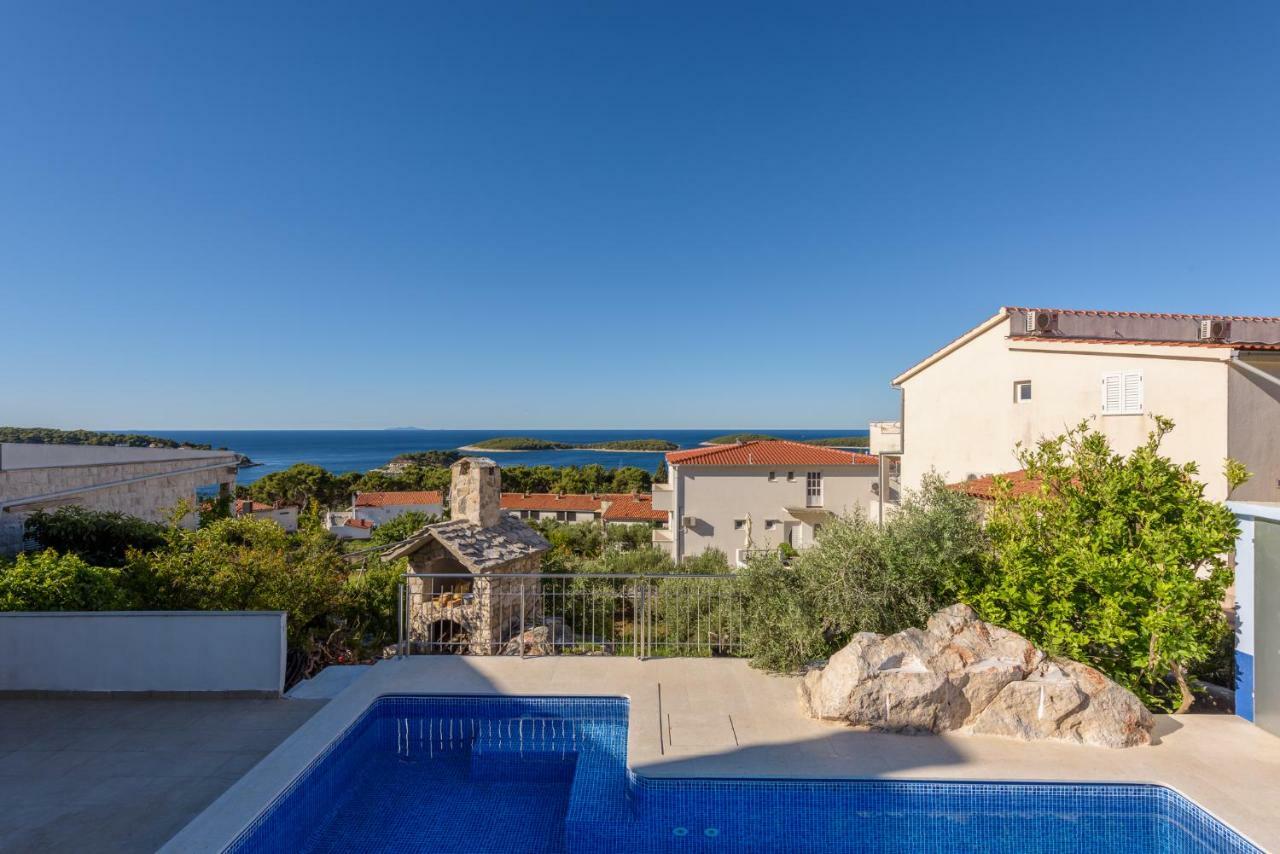 Fio'S Hotel Hvar Town Bagian luar foto